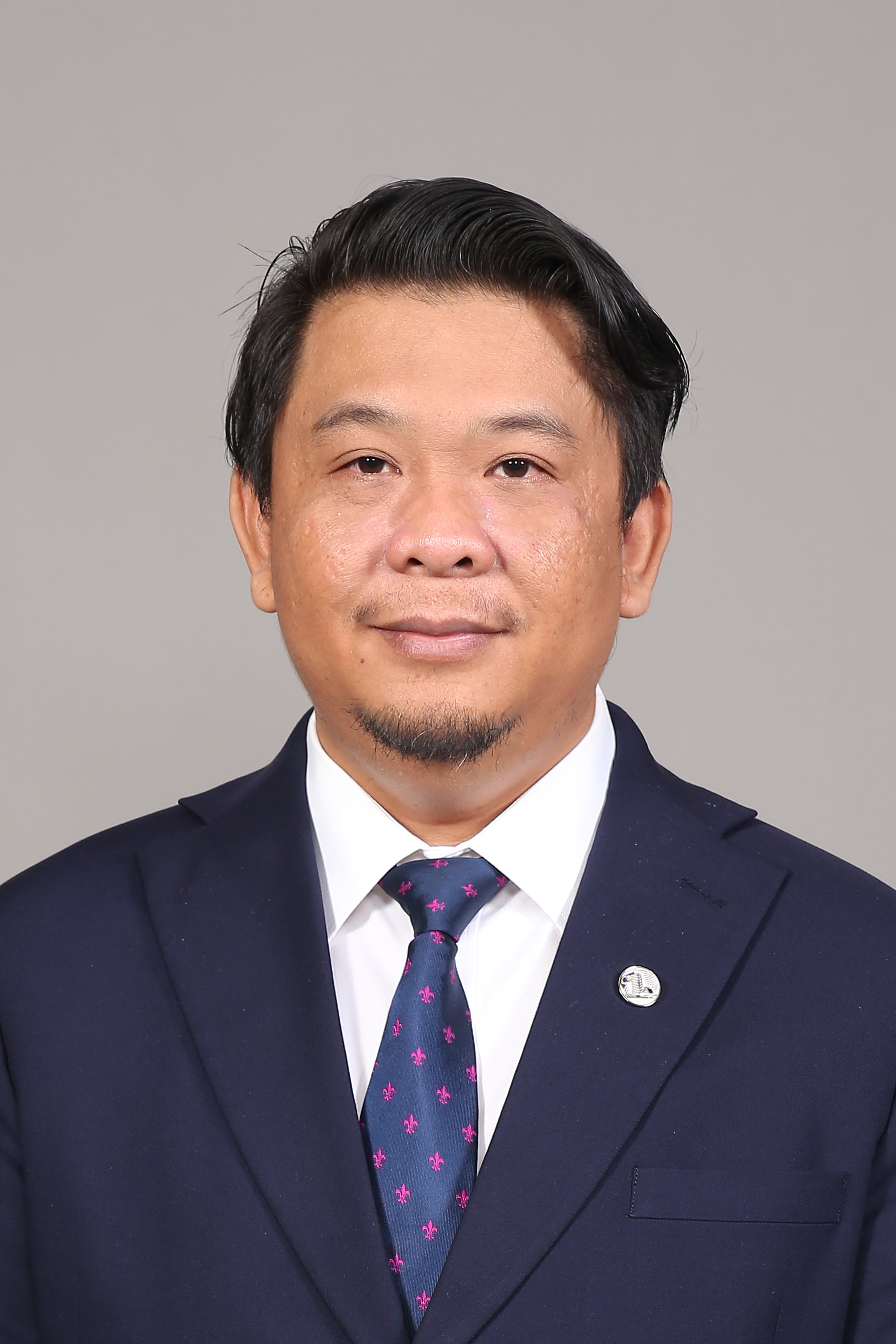 Photo - YB Tuan Lukanisman Bin Awang Sauni - Click to open the Member of Parliament profile